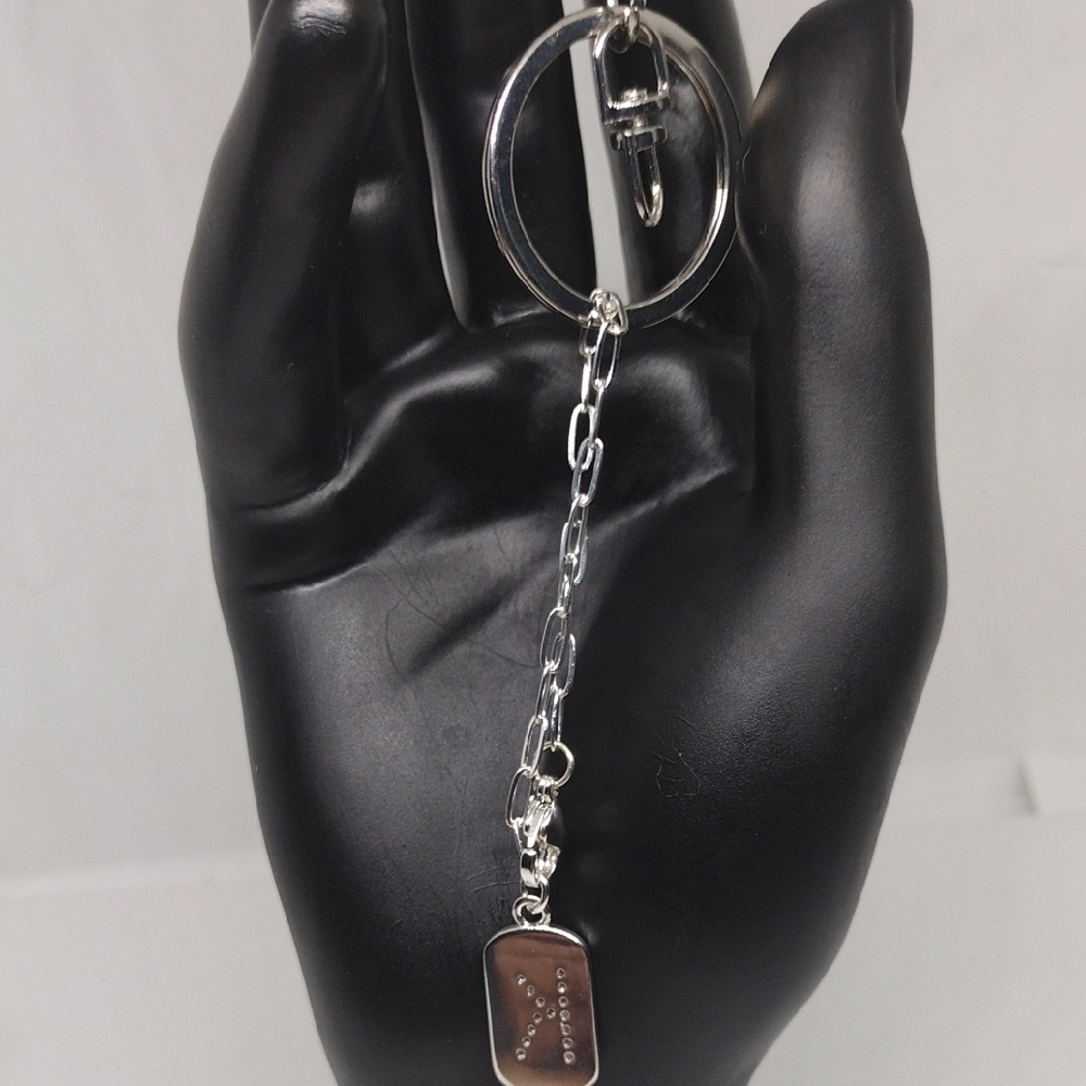 Elegant Silver Keychain with Stylish ‘K’ Pendant – Perfect Gift - Picture 2 of 3